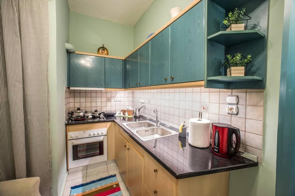 Athinas Apartment พีเรียส ภายนอก รูปภาพ