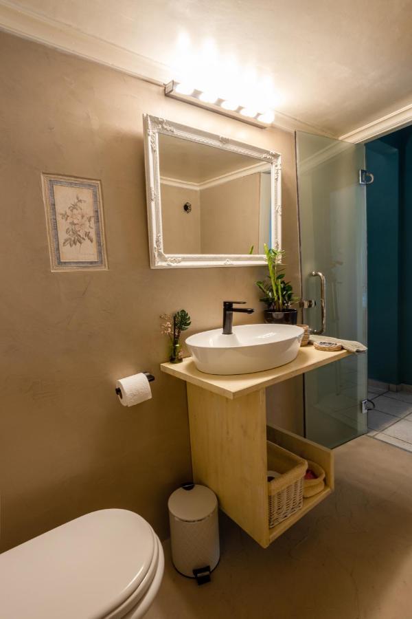 Athinas Apartment พีเรียส ภายนอก รูปภาพ
