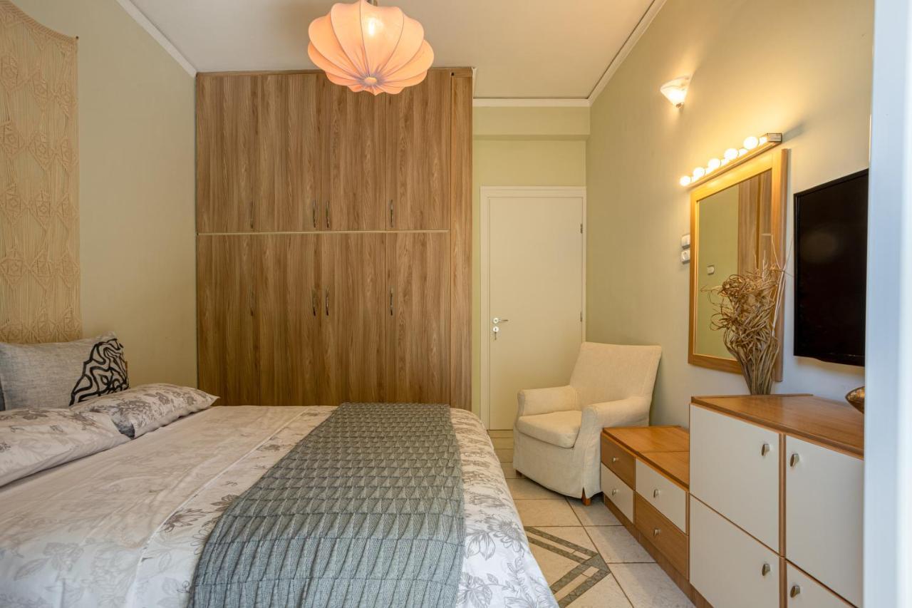 Athinas Apartment พีเรียส ภายนอก รูปภาพ